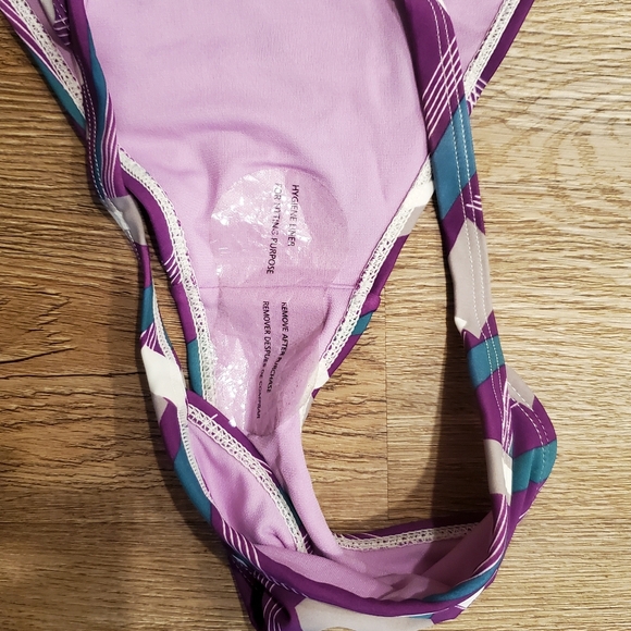 NWT bikini 👙 - Picture 3 of 7